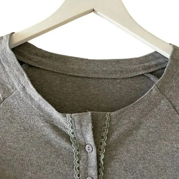 Women’s Gray Long Sleeves Front Buttons Bohemian Festival Aztec SZ M #1179 - Picture 2 of 10